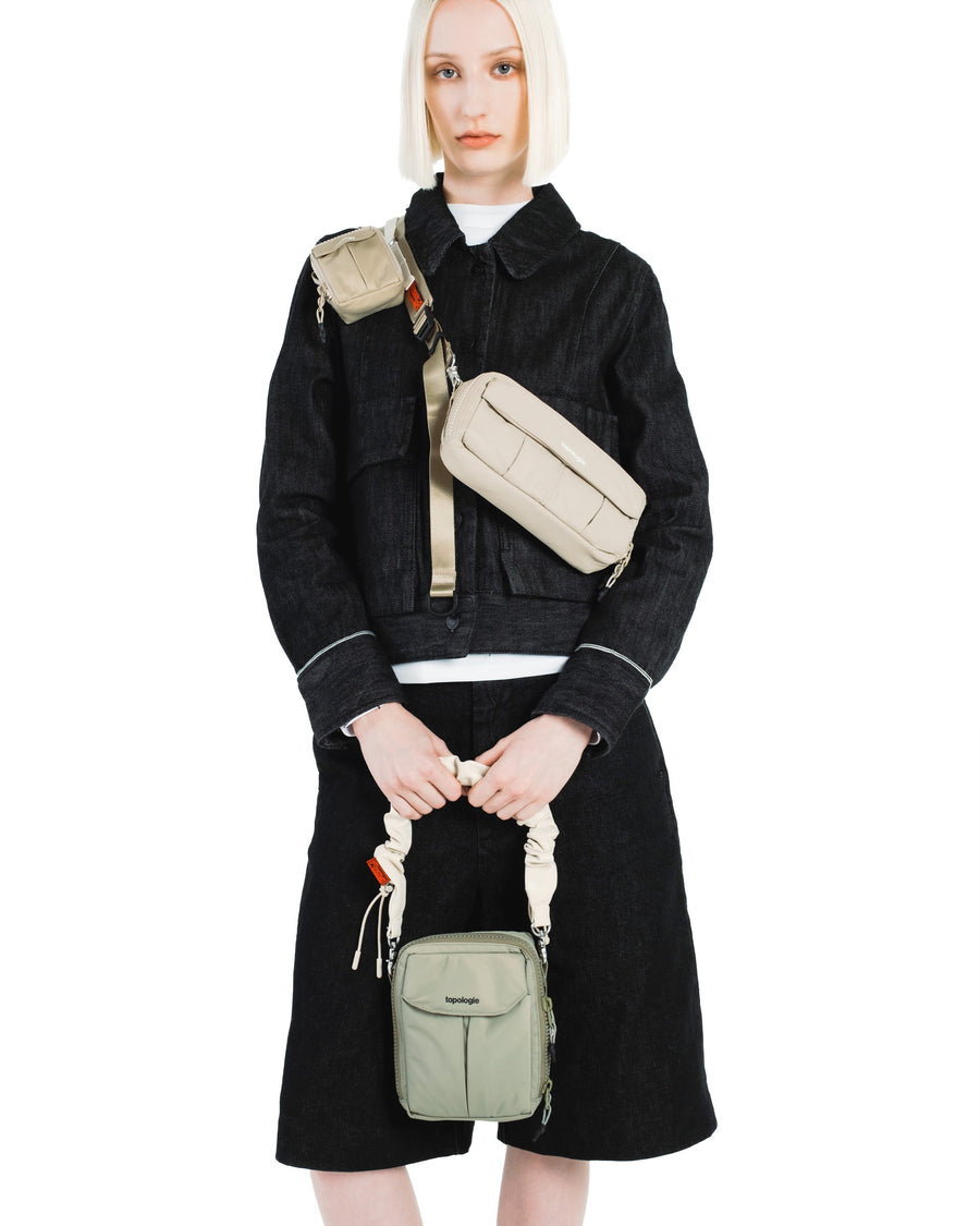 유틸리티 사코슈백 Utility Sacoche / Moss / 푸퍼 스트랩 Puffer Strap / Moss