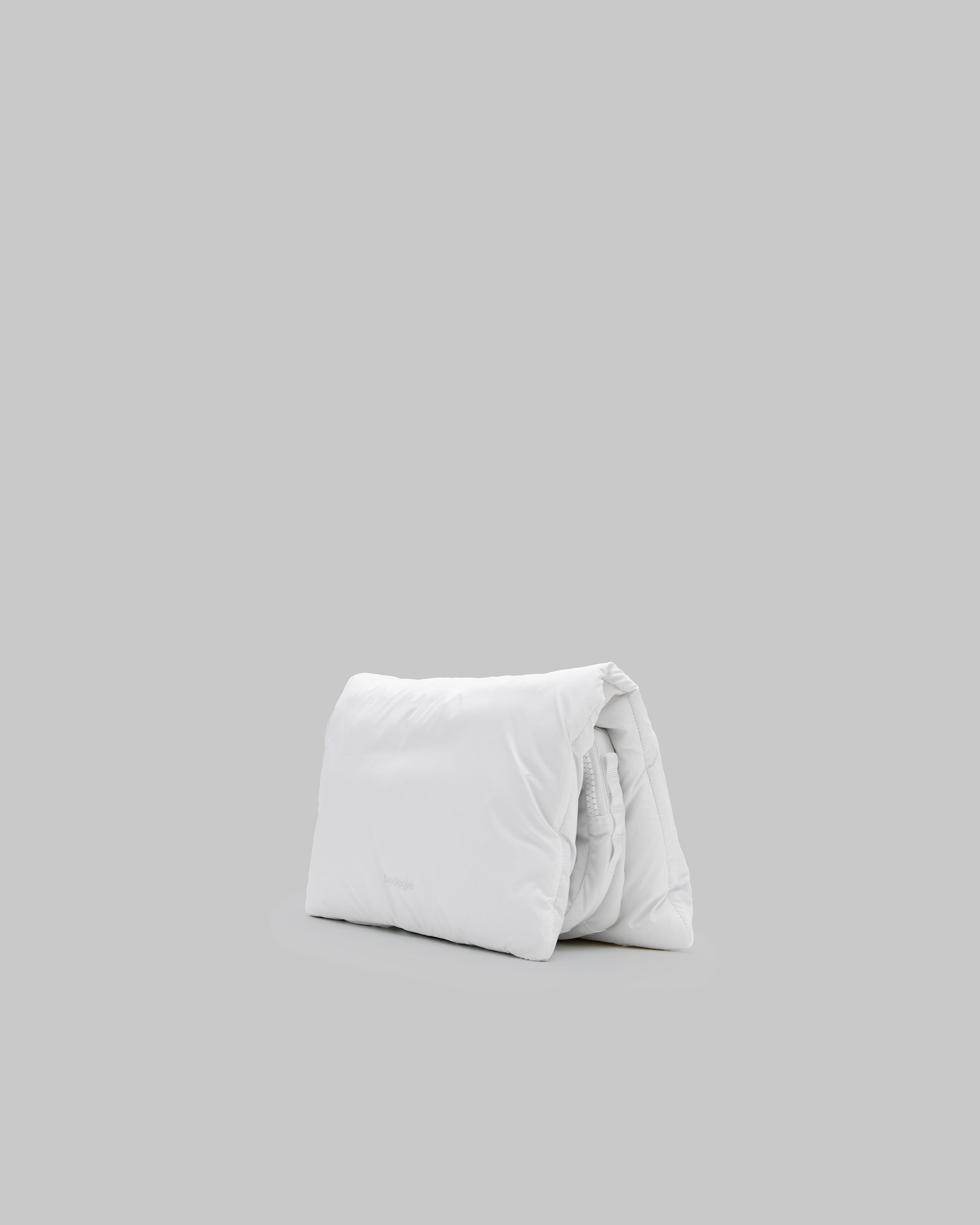 A프레임 백 미디엄 A-Frame Bag Medium