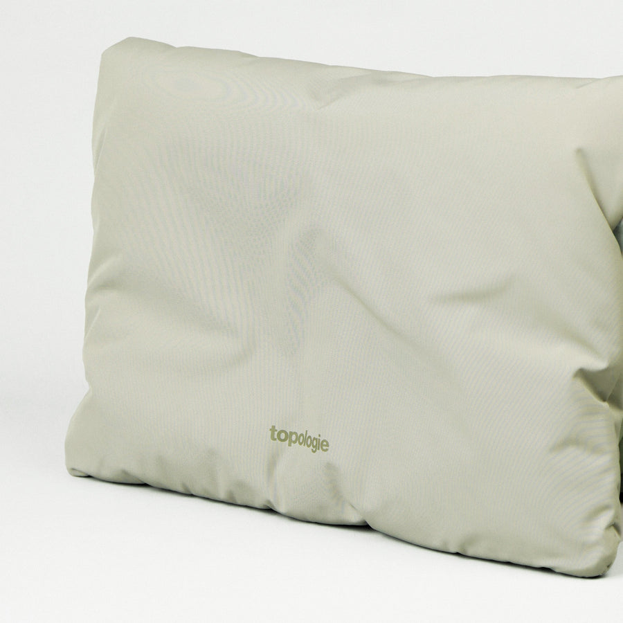 A프레임 백 미디엄 A-Frame Bag Medium