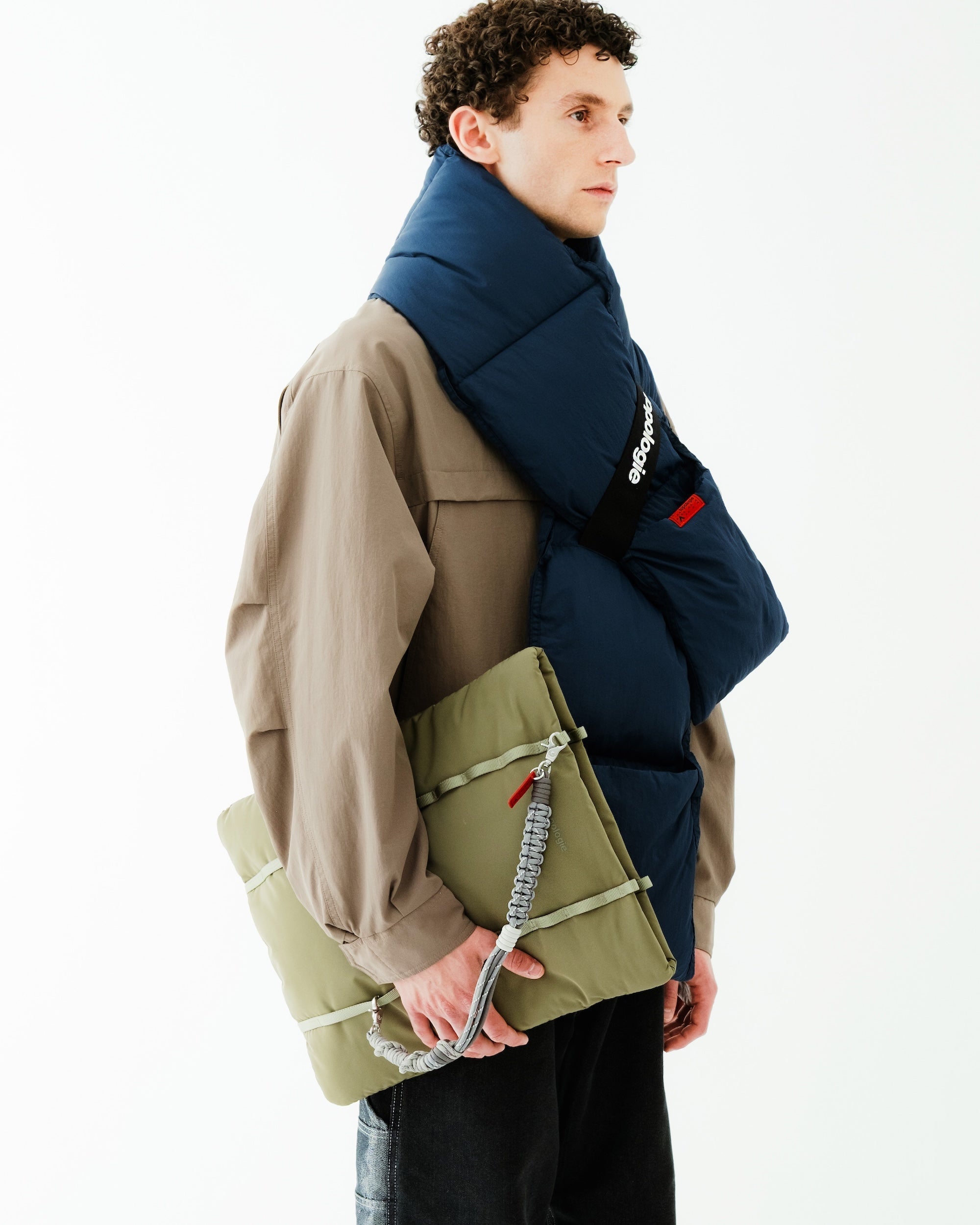 16인치 클라우드 쇼퍼백 16