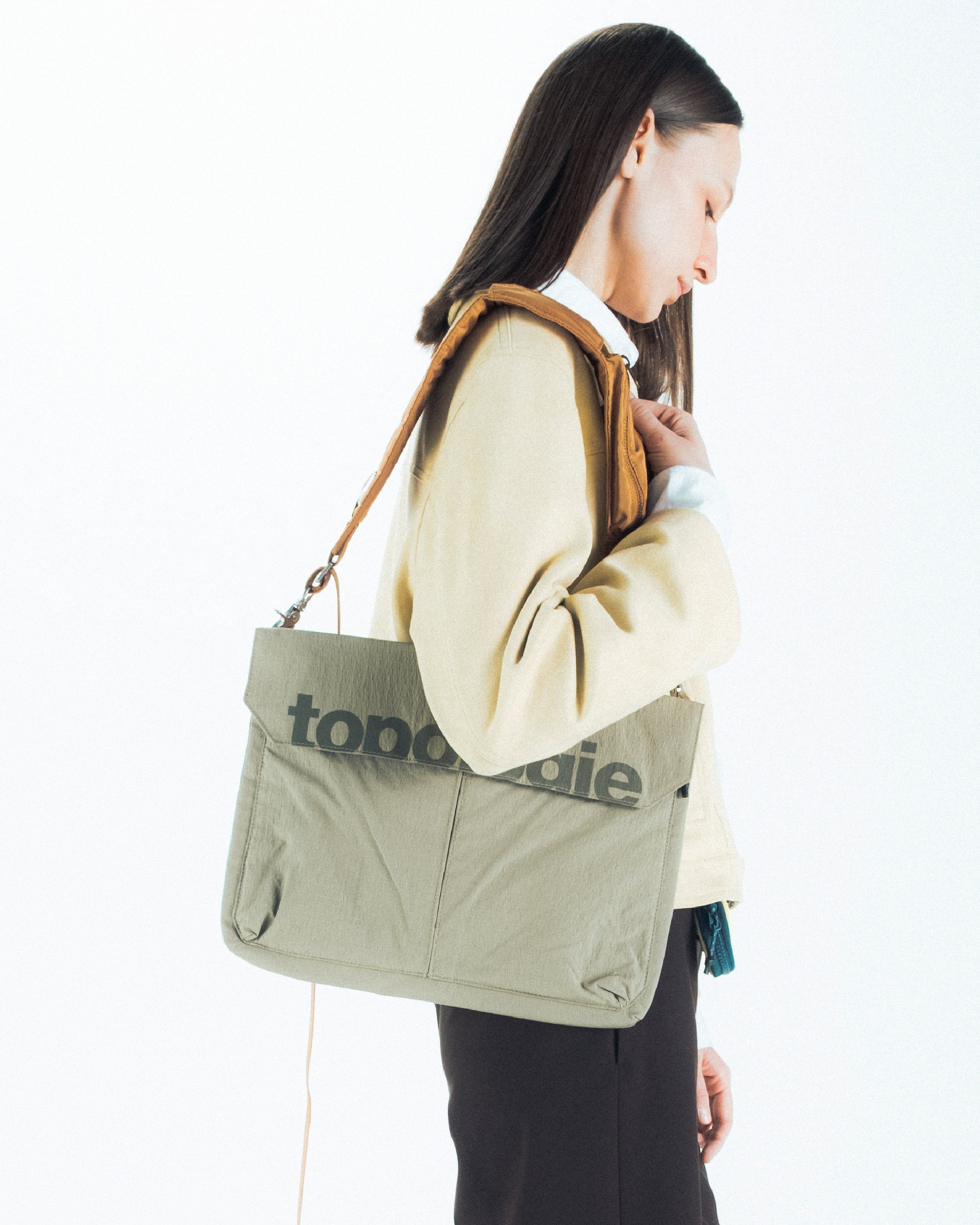 봄버 스트랩 Bomber Strap