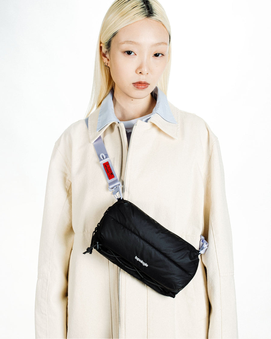 보틀 사코슈백 Bottle Sacoche / Black (Pufer) / 번지 스트랩 Bungee Strap / Black (Synthetic Leather)