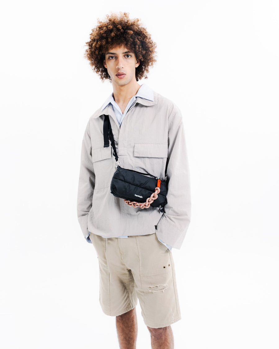 보틀 사코슈백 Bottle Sacoche / Black (Pufer) / 번지 스트랩 Bungee Strap / Black (Synthetic Leather)