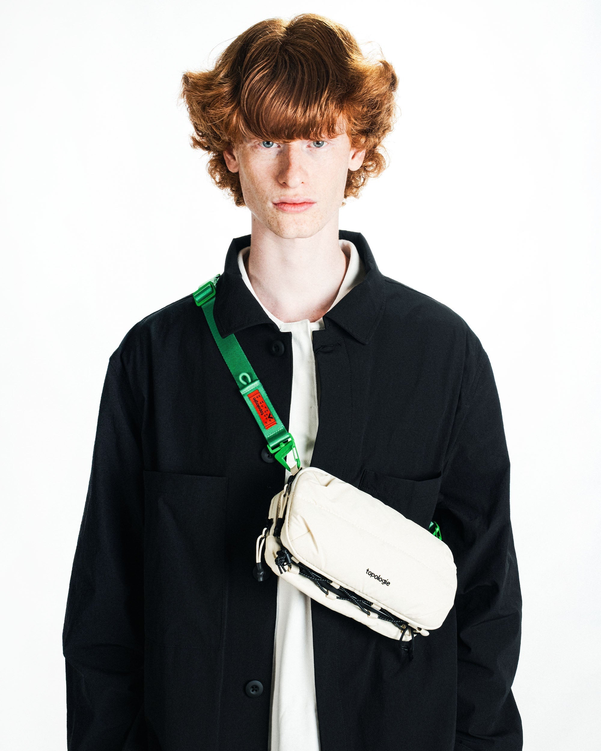 보틀 사코슈백 Bottle Sacoche / Black (Puffer) / 번지 스트랩 Bungee Strap / Black (Synthetic Leather)
