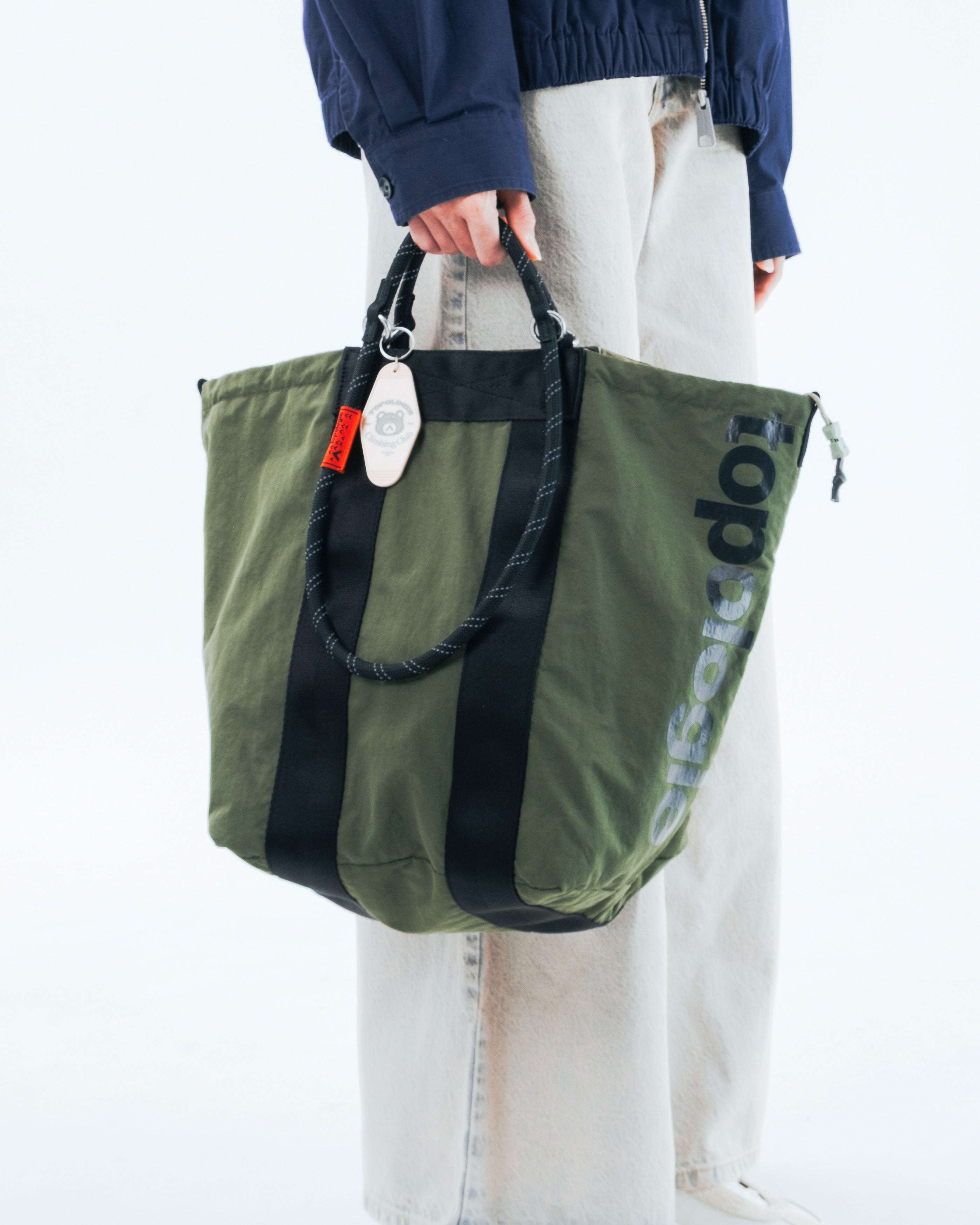 서밋 토트백 미디엄 Summit Tote Medium