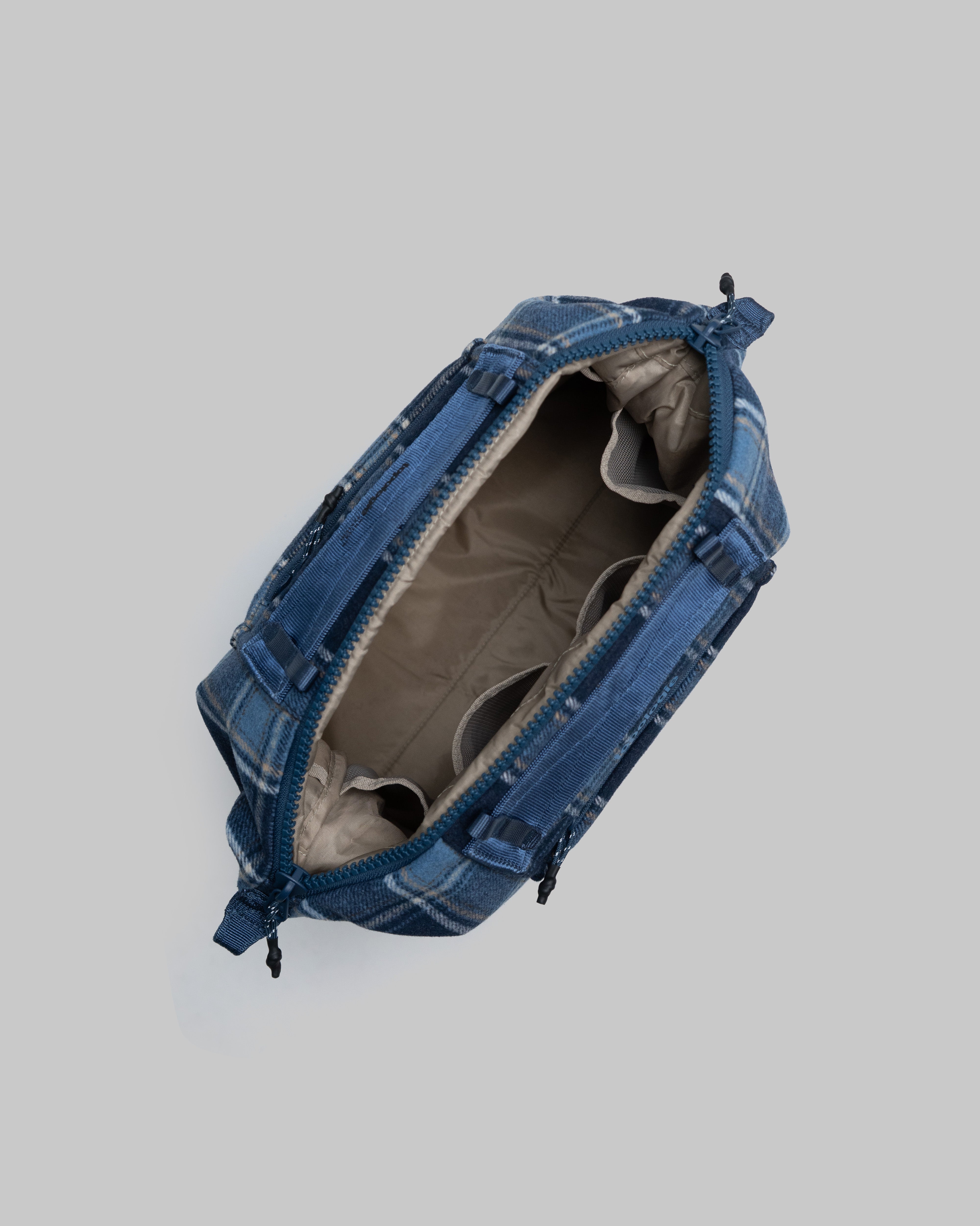 익스플로러 토트 미디움 Explorer Tote Medium
