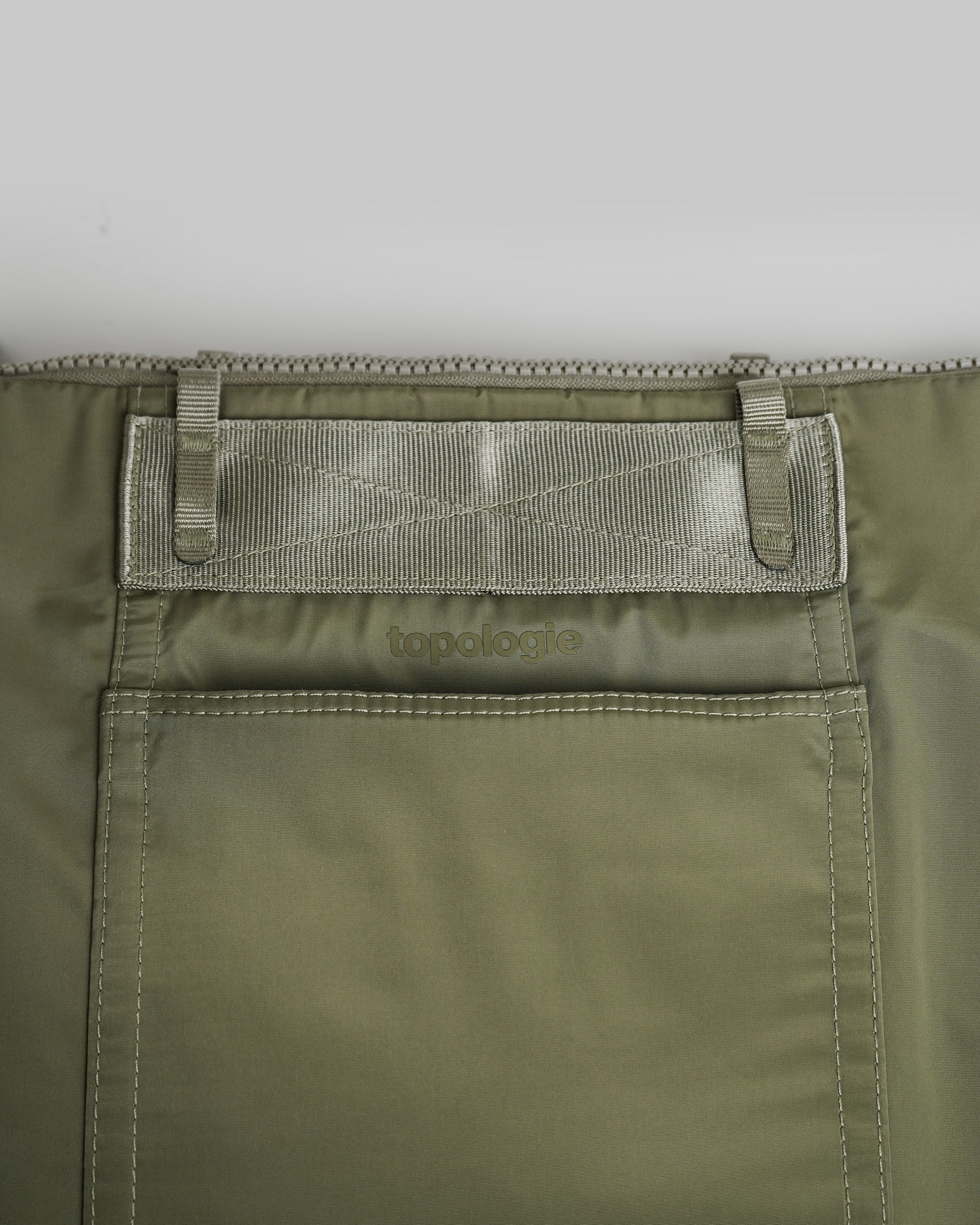 익스플로러 토트 미디움 Explorer Tote Medium