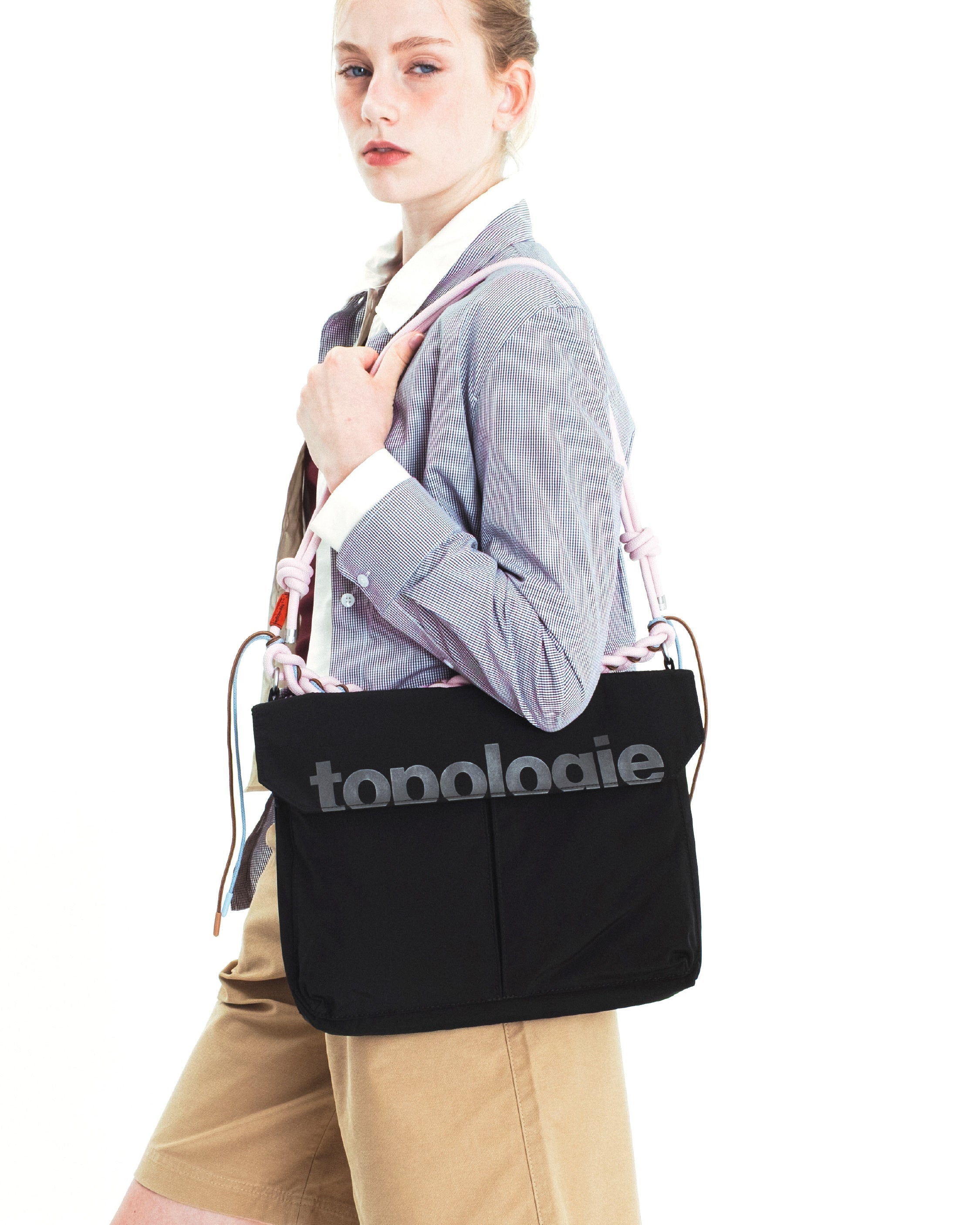 유틸리티 뮤제트 메신저백 Utility Musette Messenger