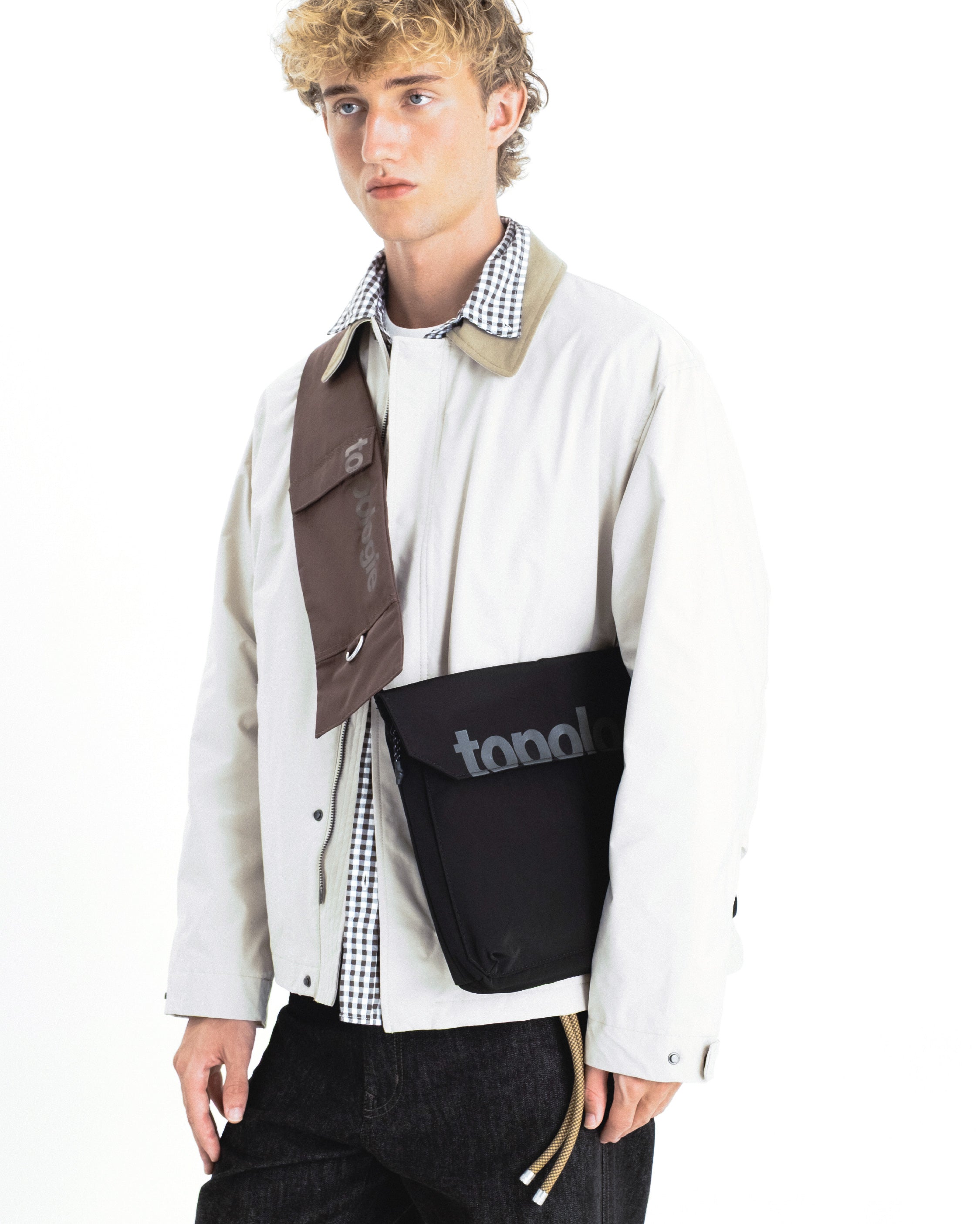 유틸리티 뮤제트 메신저백 Utility Musette Messenger