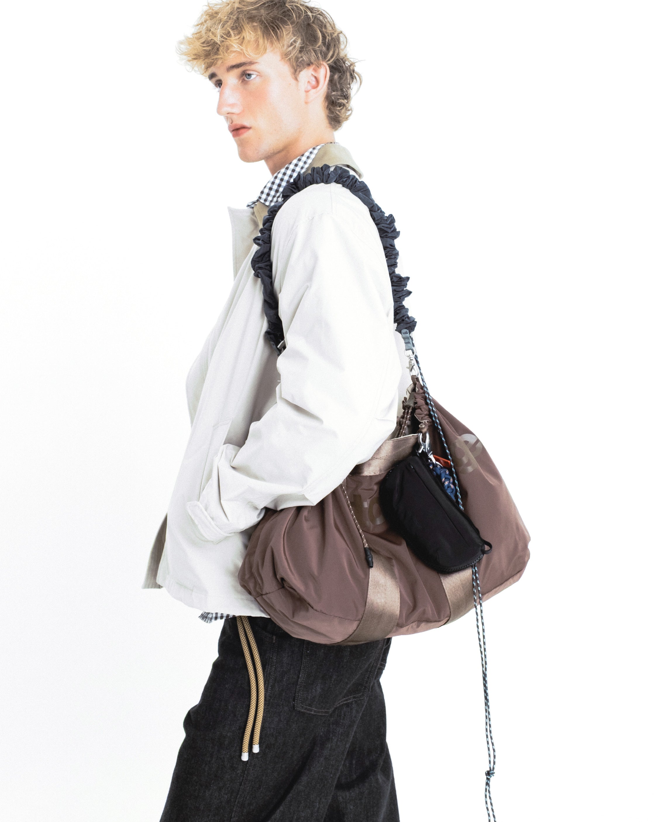 서밋 토트백 와이드 미디엄 Summit Tote Wide Medium
