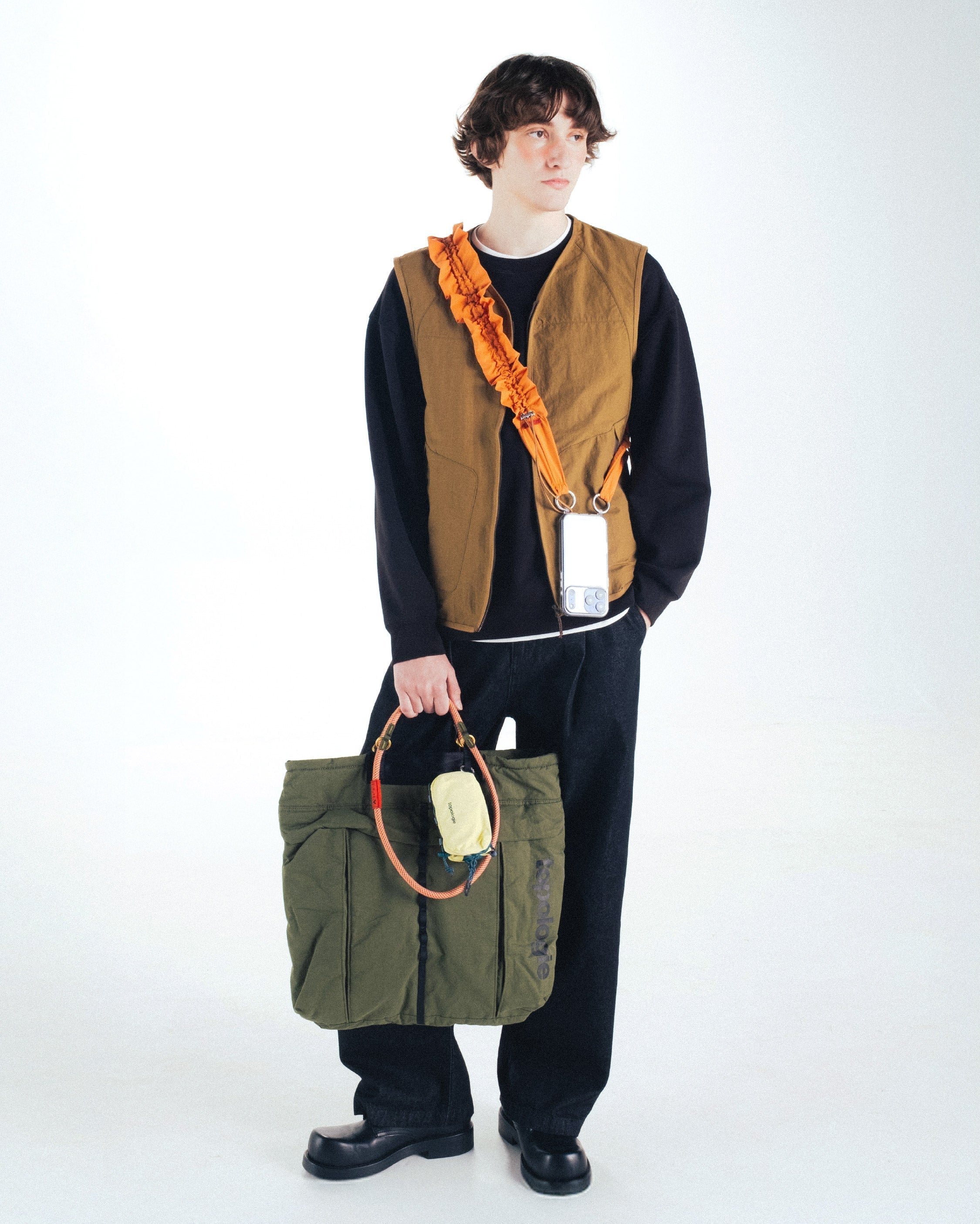 스크런치 포켓 슬링 Scrunchie Pocket Sling