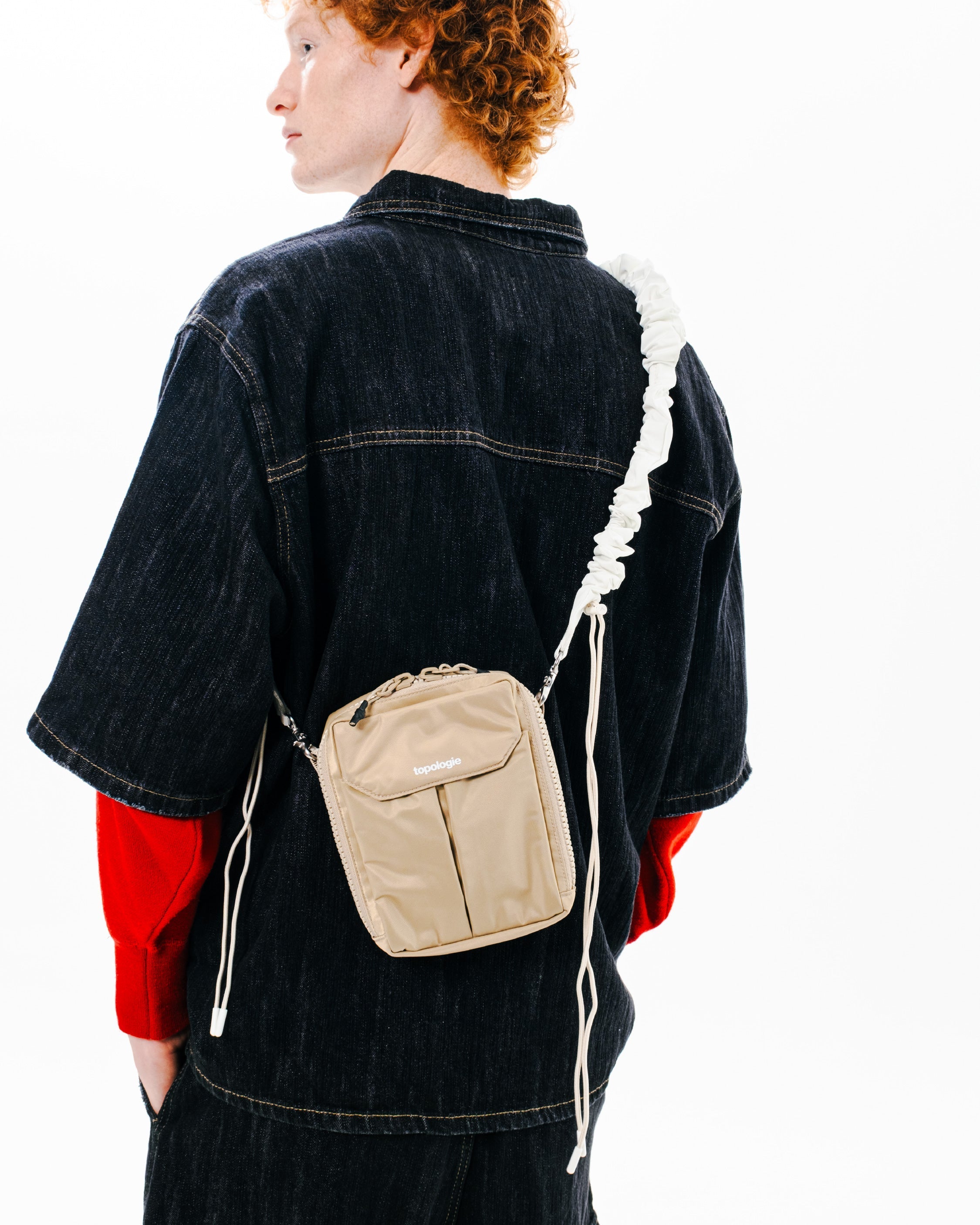 유틸리티 사코슈백 Utility Sacoche / Moss / 푸퍼 스트랩 Puffer Strap / Moss