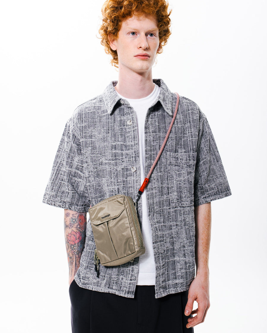 유틸리티 사코슈백 Utility Sacoche / Moss / 푸퍼 스트랩 Puffer Strap / Moss