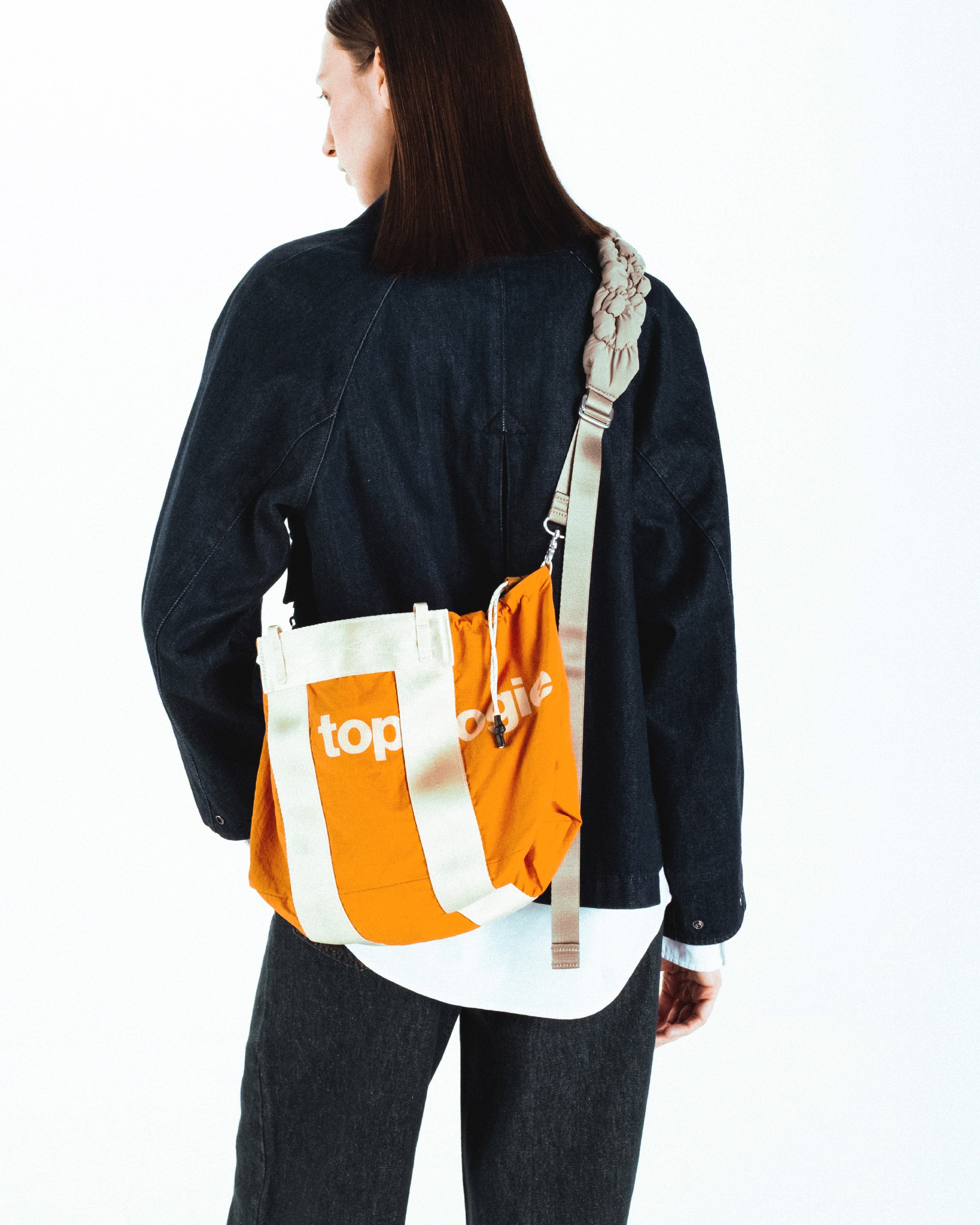 서밋 토트백 와이드 미디엄 Summit Tote Wide Medium