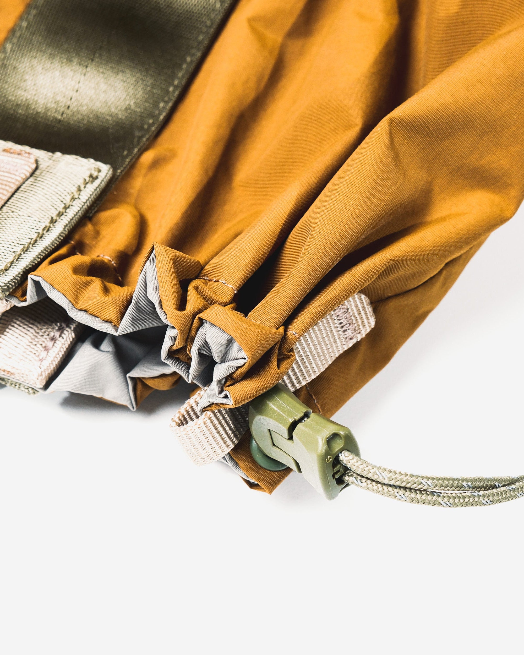 서밋 토트백 미디엄 Summit Tote Medium