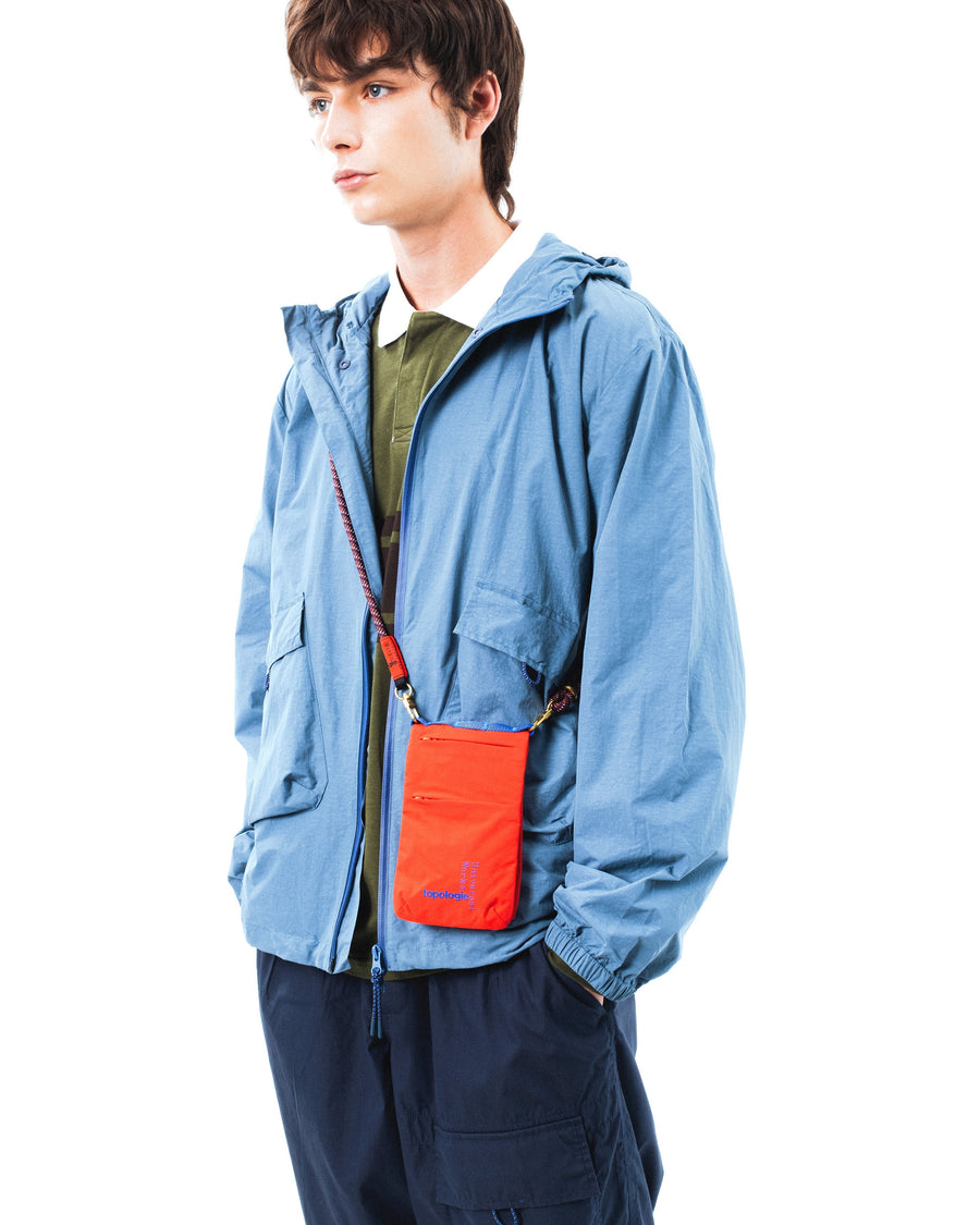 Topologie X Universal Works 폰 사코슈백