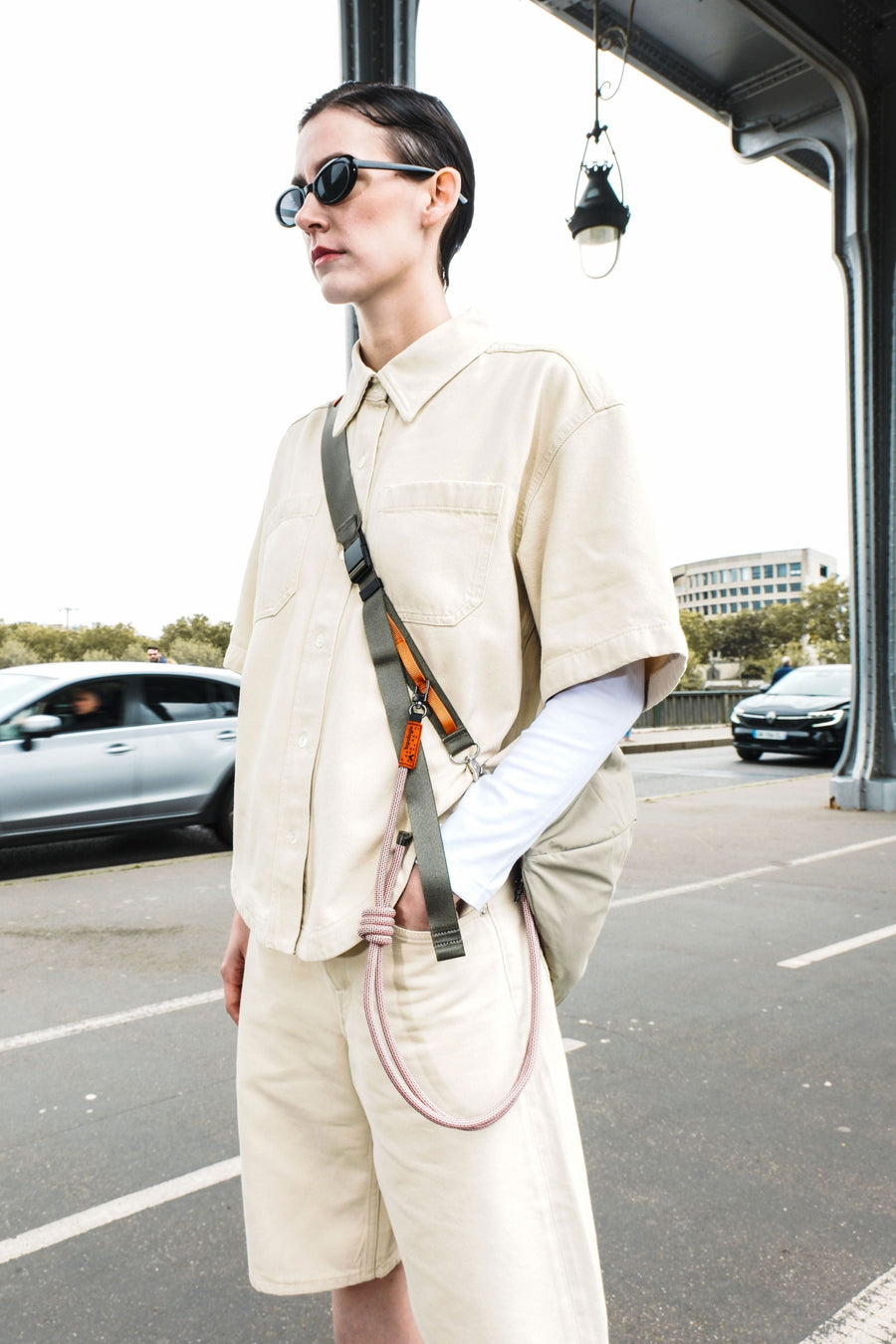 슬링 메신저백 라지 Sling Messenger Large / Black / 유틸리티 슬링 와이드 Utility Sling Wide / Woods
